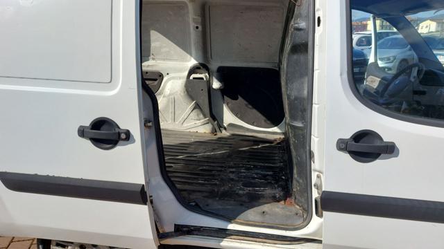 FIAT Doblo usata, con Divisori per bagagliaio