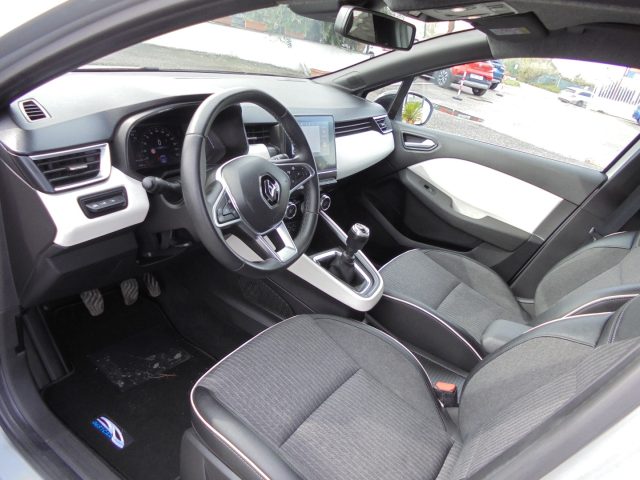 RENAULT Clio usata, con Telecamera per parcheggio assistito