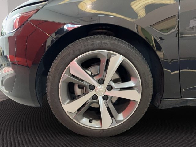 PEUGEOT 308 usata, con Park Distance Control