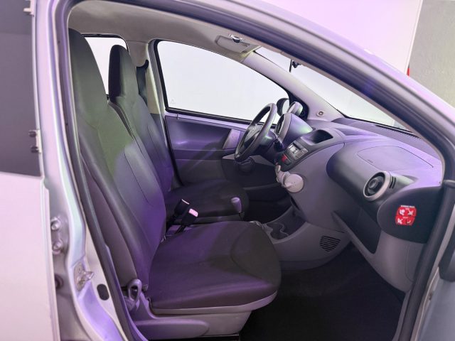 TOYOTA Aygo usata 11