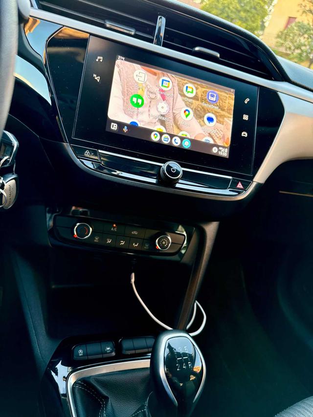 OPEL Corsa usata, con Touch screen