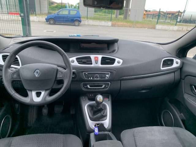 RENAULT Scenic usata, con Controllo automatico clima