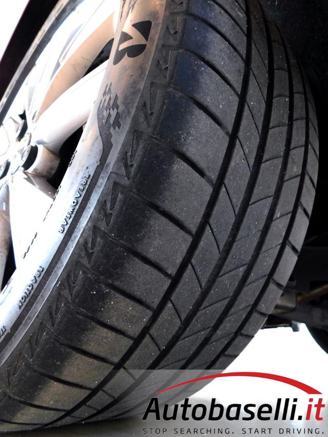 VOLKSWAGEN Multivan usata 93