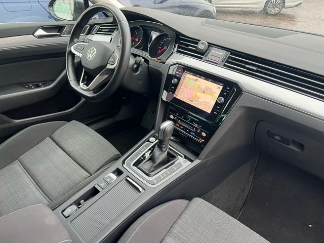 VOLKSWAGEN Passat Variant usata, con ESP