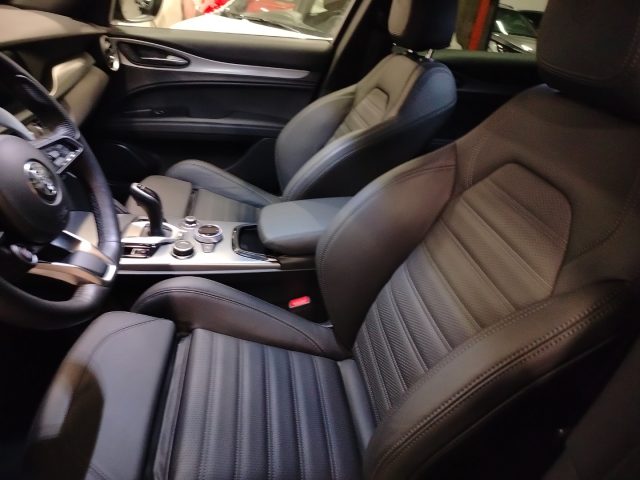 ALFA ROMEO Stelvio usata, con Sensore di pioggia