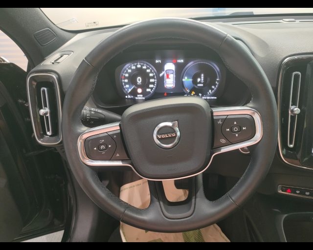 VOLVO XC40 usata, con Volante in pelle