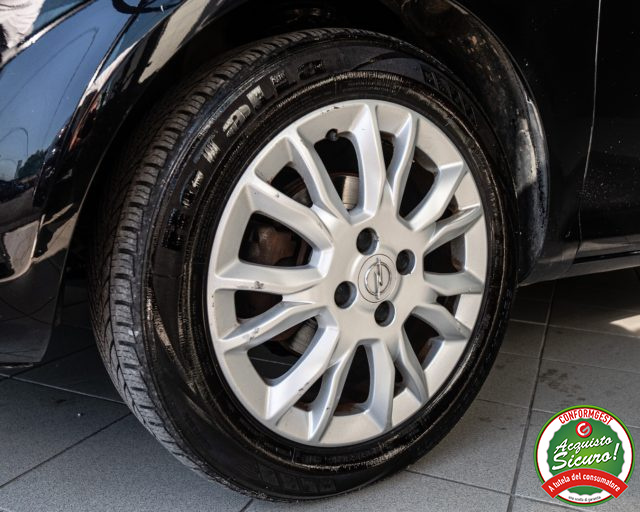 OPEL Corsa usata, con Autoradio