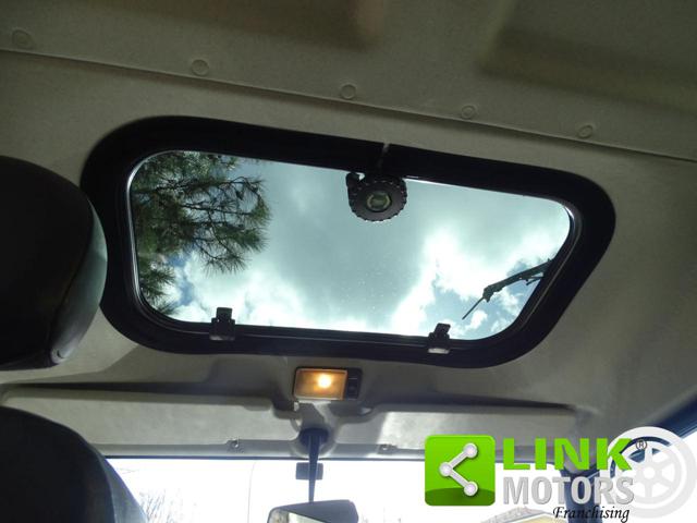 LAND ROVER Defender usata, con Fari full-led