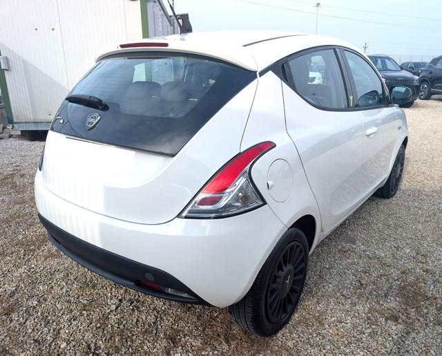 LANCIA Ypsilon usata, con Airbag laterali