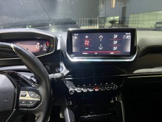 PEUGEOT 208 usata, con Volante in pelle