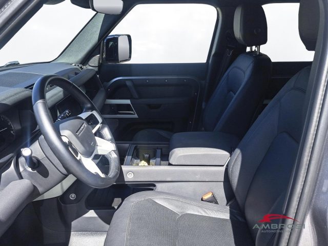 LAND ROVER Defender usata 8