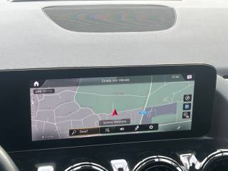 MERCEDES-BENZ GLA 180 usata, con Lettore CD