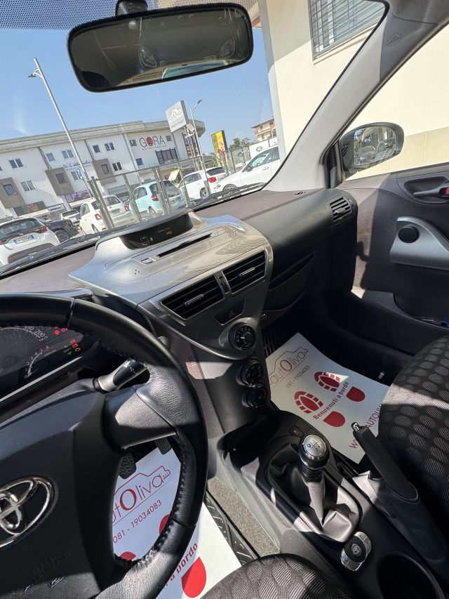 TOYOTA iQ usata, con Volante in pelle