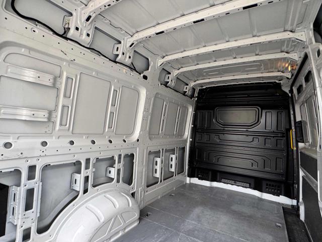 VOLKSWAGEN Crafter usata, con Cruise Control