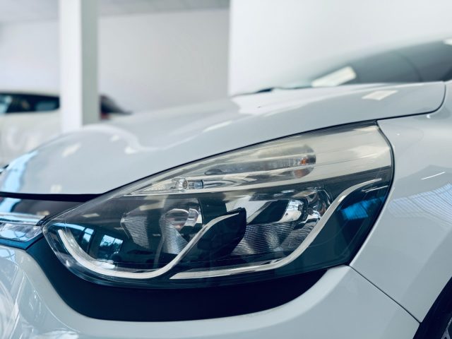 RENAULT Clio usata, con Alzacristalli elettrici