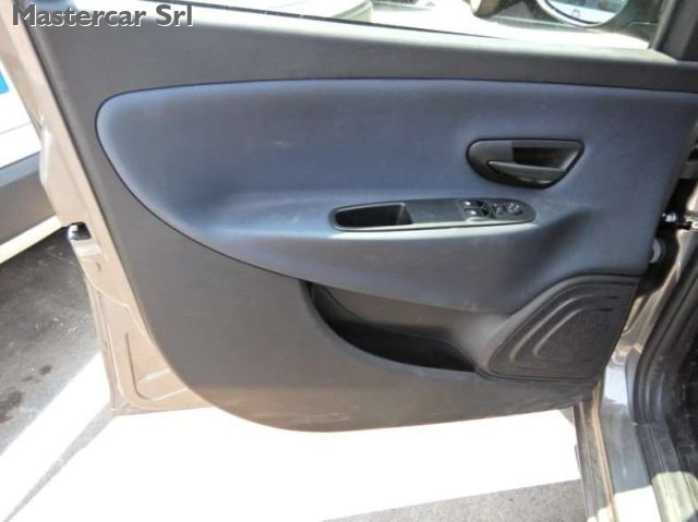 LANCIA Ypsilon usata, con Airbag Passeggero