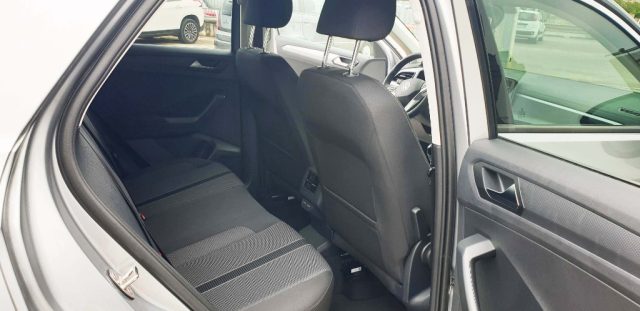 VOLKSWAGEN T-Roc usata, con Autoradio