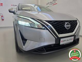 NISSAN Qashqai usata, con Fari LED