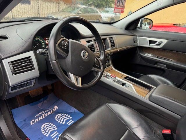JAGUAR XF usata, con Climatizzatore