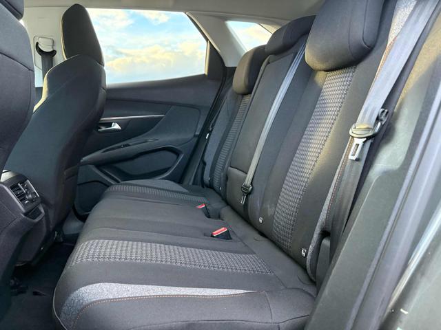 PEUGEOT 3008 usata, con Boardcomputer