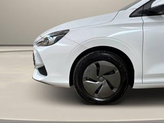 MG MG3 usata, con Fari direzionali