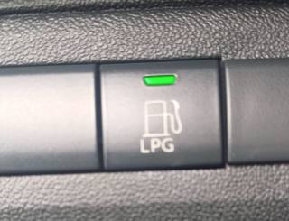 PEUGEOT 208 usata, con Specchietti laterali elettrici