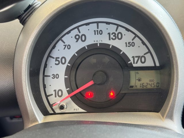 PEUGEOT 107 usata, con Pneumatici da neve