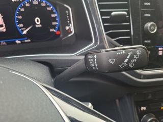 VOLKSWAGEN T-Roc usata 57