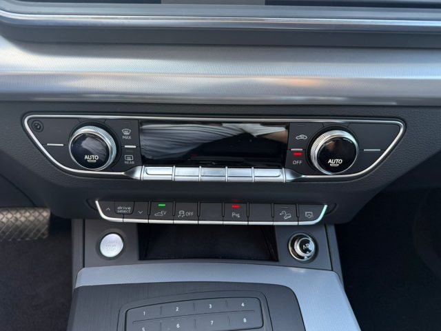 AUDI Q5 usata, con Sensori di parcheggio posteriori