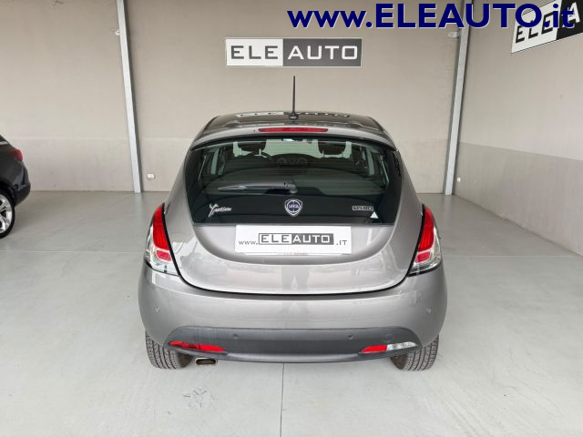 LANCIA Ypsilon usata, con Autoradio