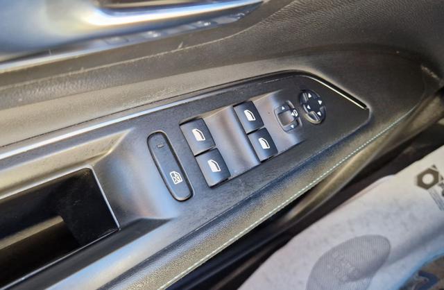 PEUGEOT 3008 usata, con Chiusura centralizzata