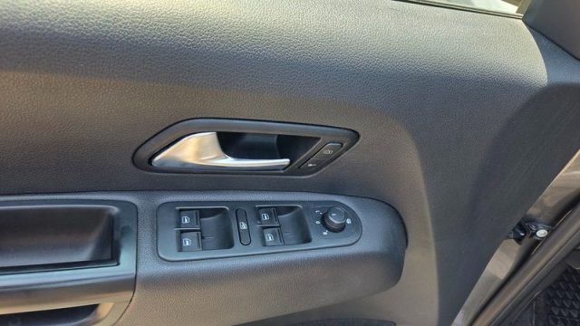 VOLKSWAGEN Amarok usata, con Controllo trazione