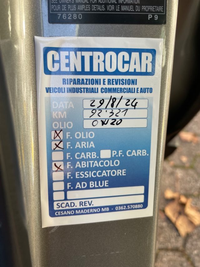 LEXUS UX 250h usata, con Fari LED