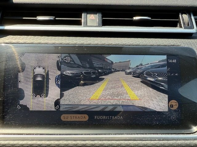 LAND ROVER Range Rover Velar usata, con Climatizzatore