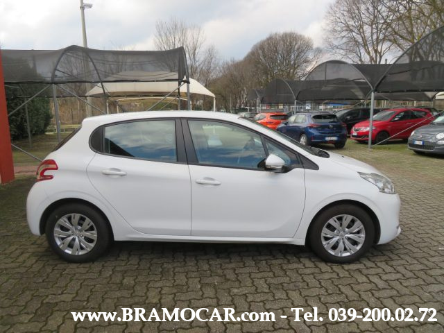 PEUGEOT 208 usata, con Alzacristalli elettrici