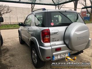 TOYOTA RAV 4 MY23 usata, con Alzacristalli elettrici