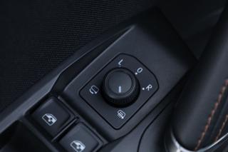 SEAT Leon usata, con Sensori di parcheggio anteriori