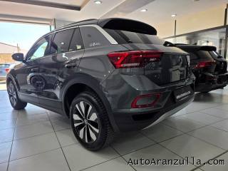 VOLKSWAGEN T-Roc usata, con Autoradio