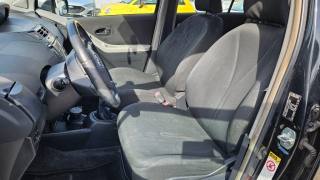 TOYOTA Yaris usata, con Servosterzo