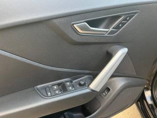 AUDI Q2 usata, con Airbag testa