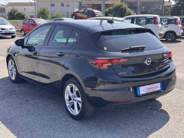 OPEL Astra usata, con Autoradio