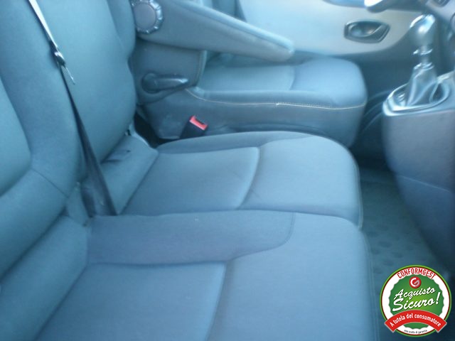 RENAULT Trafic usata 11