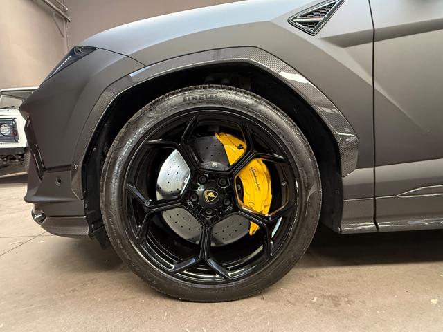 LAMBORGHINI Urus usata, con Boardcomputer