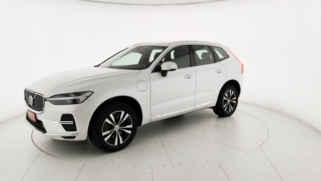 VOLVO XC60 usata, con Sensori di parcheggio anteriori