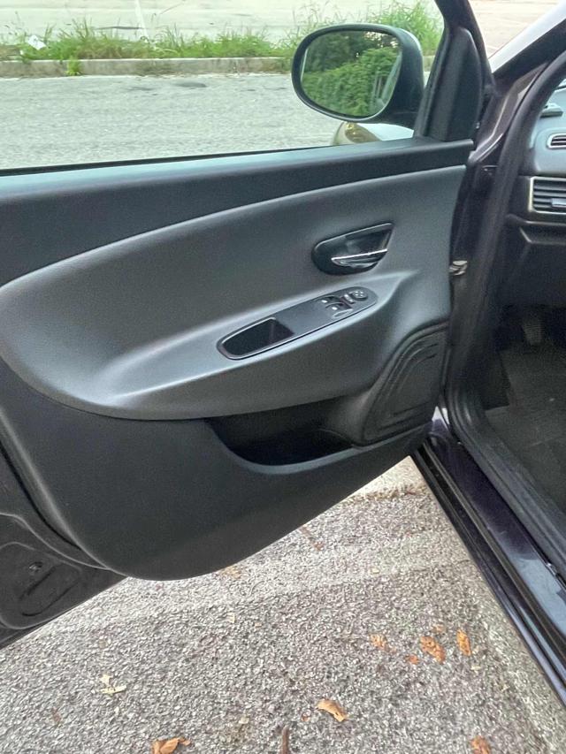 LANCIA Ypsilon usata, con Immobilizzatore elettronico