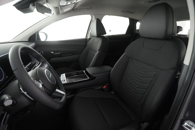 HYUNDAI Tucson usata 8