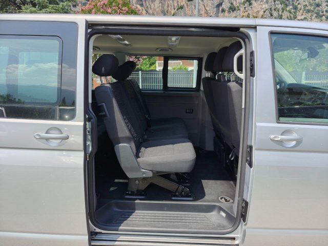 VOLKSWAGEN Caravelle usata, con Sensori di parcheggio anteriori