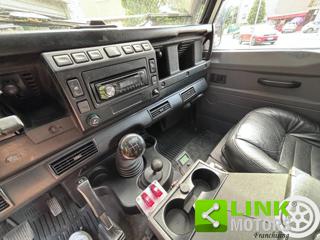 LAND ROVER Defender usata 23