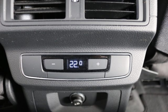 AUDI Q5 usata, con Sensori di parcheggio posteriori