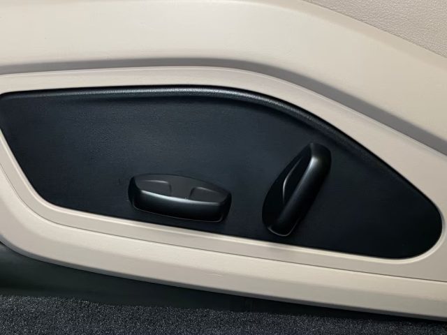 PORSCHE Taycan usata, con USB